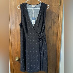 XL Universal Threads Navy with Light Blue Diamond Pattern Sleeveless